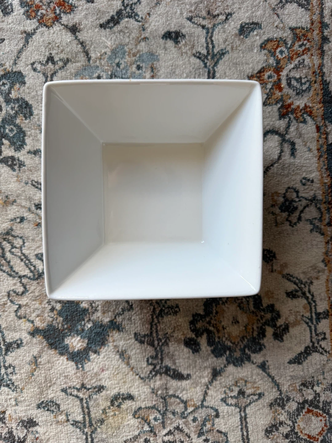 2 White Square Ruffled Platters - photo 2