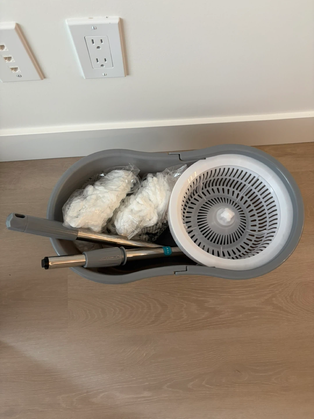 Spin Mop Bucket with 2 Refills and Handle - photo 2