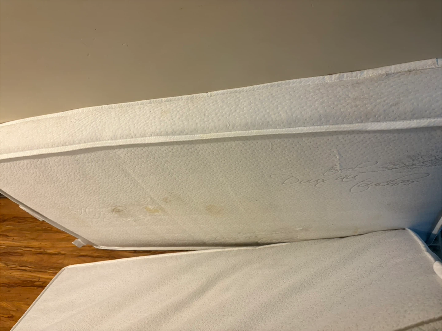 Baby Crib Mattresses with Fitted Sheets - photo 3