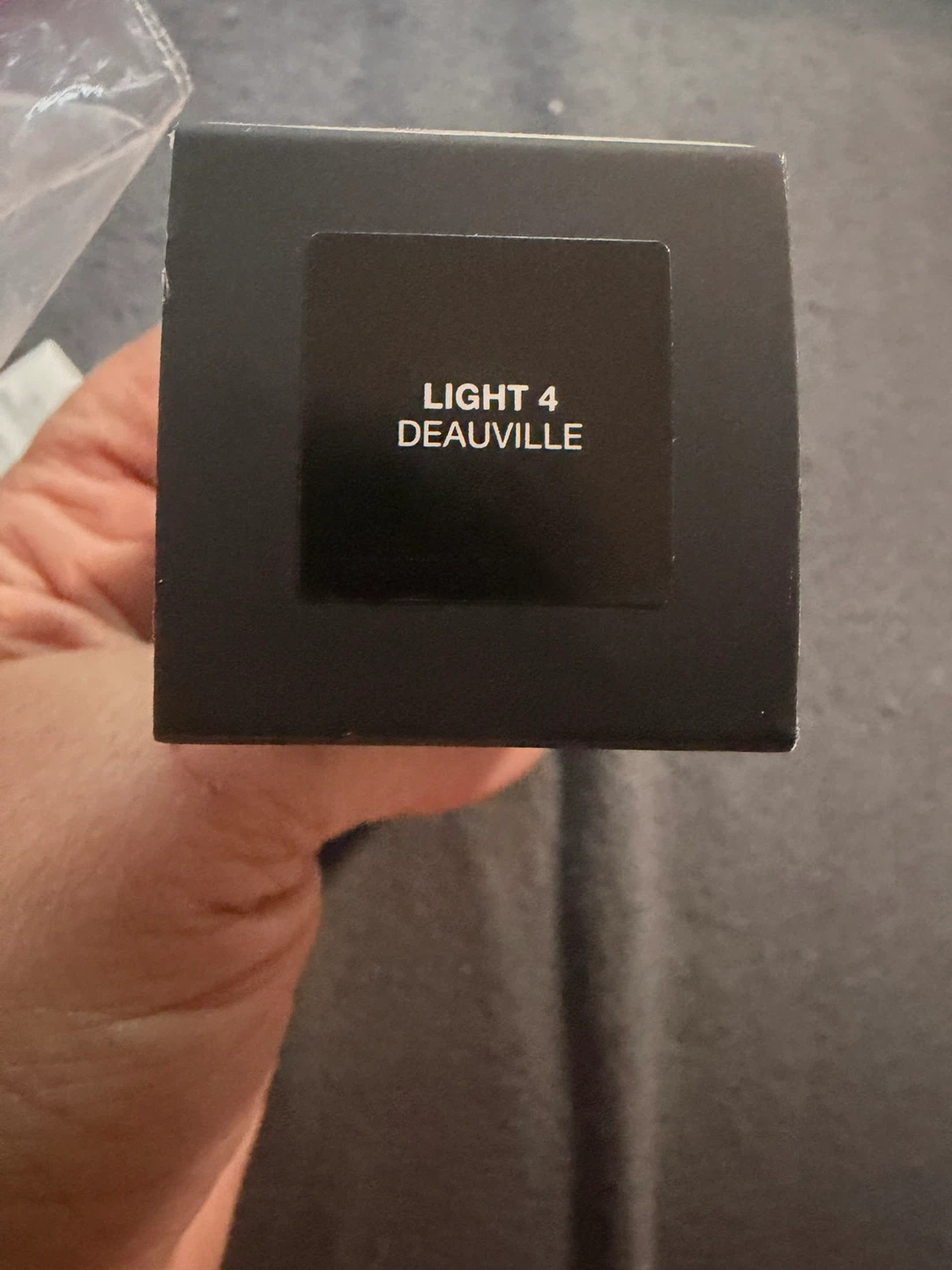 NARS Natural Matte Longwear Foundation - Deauville Light 4 - photo 3