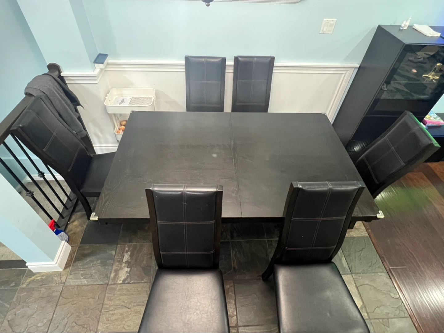 Dark Brown extendable Dining Table and 6 Chairs