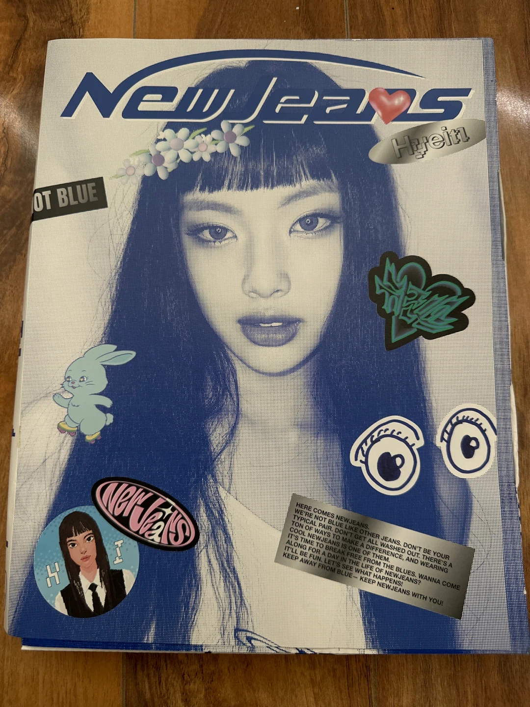 NewJeans 1st EP 'New Jeans' Logbook & Photocards