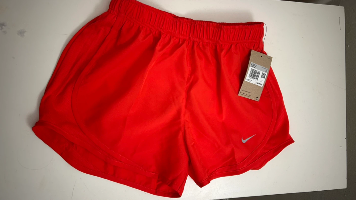 Xs Nike Women's Running Shorts - Red - photo 2