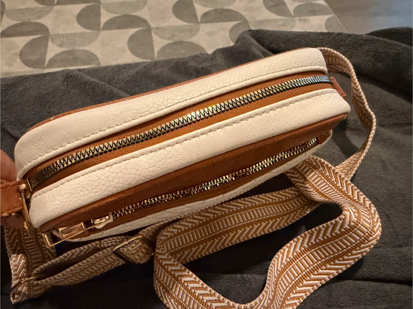 White and Brown Crossbody Bag $5