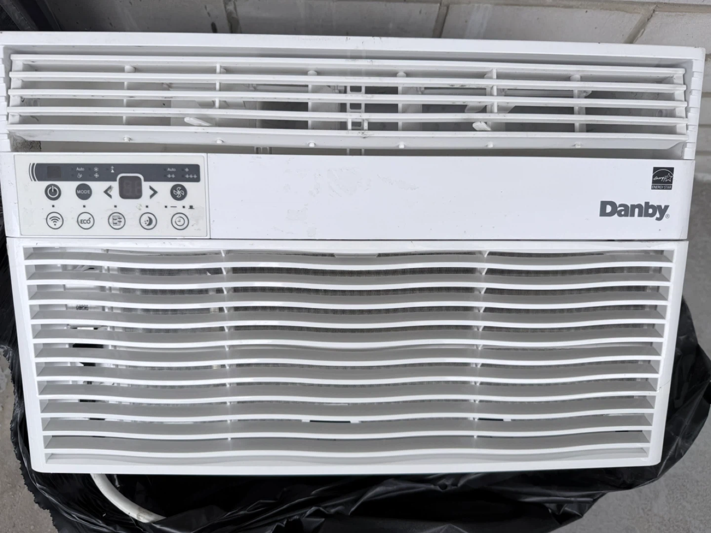 Danby Window Air Conditioner - photo 3