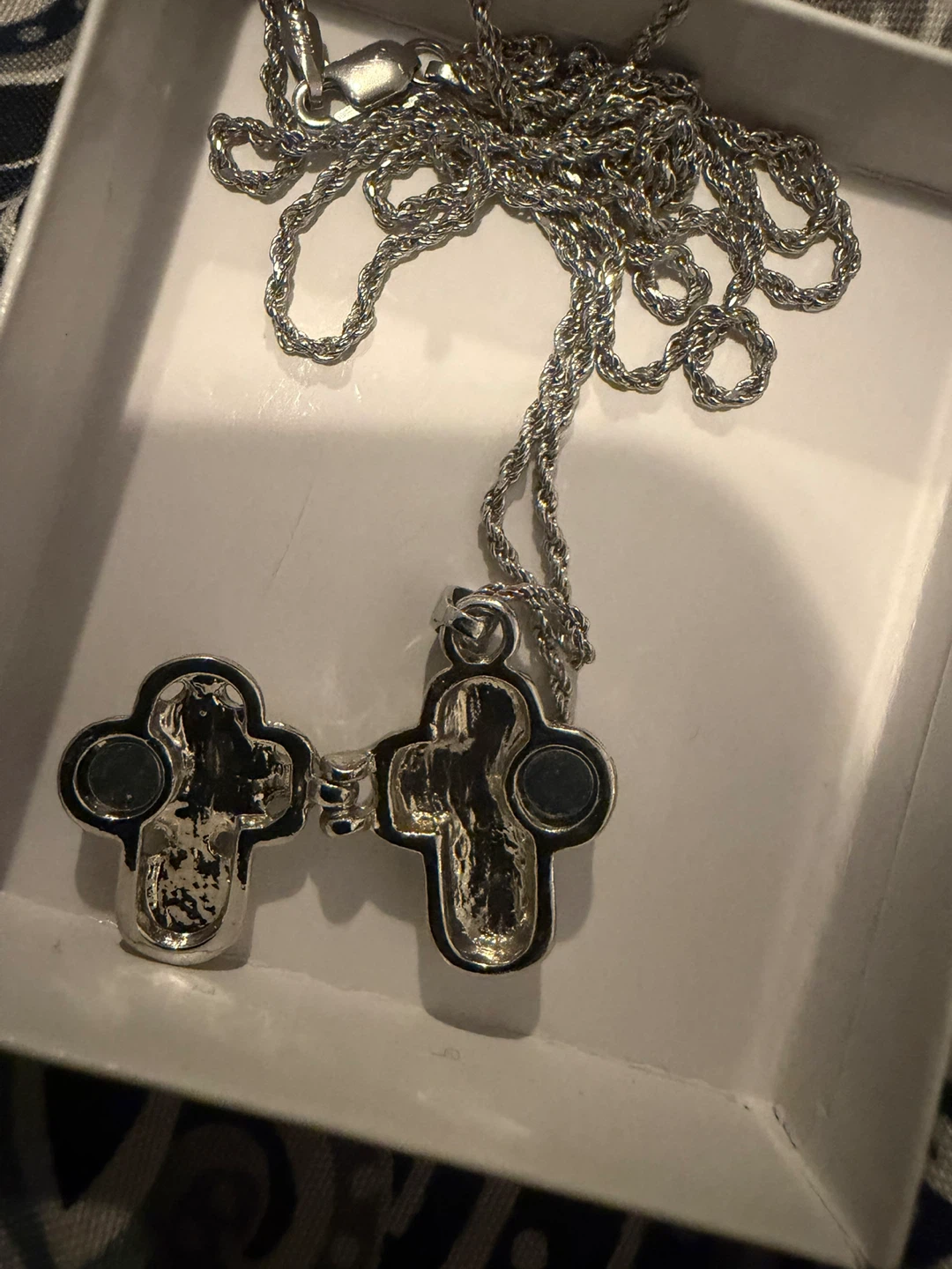 Shan Ore Irish made Sterling Silver Cross Locket Necklace - photo 3