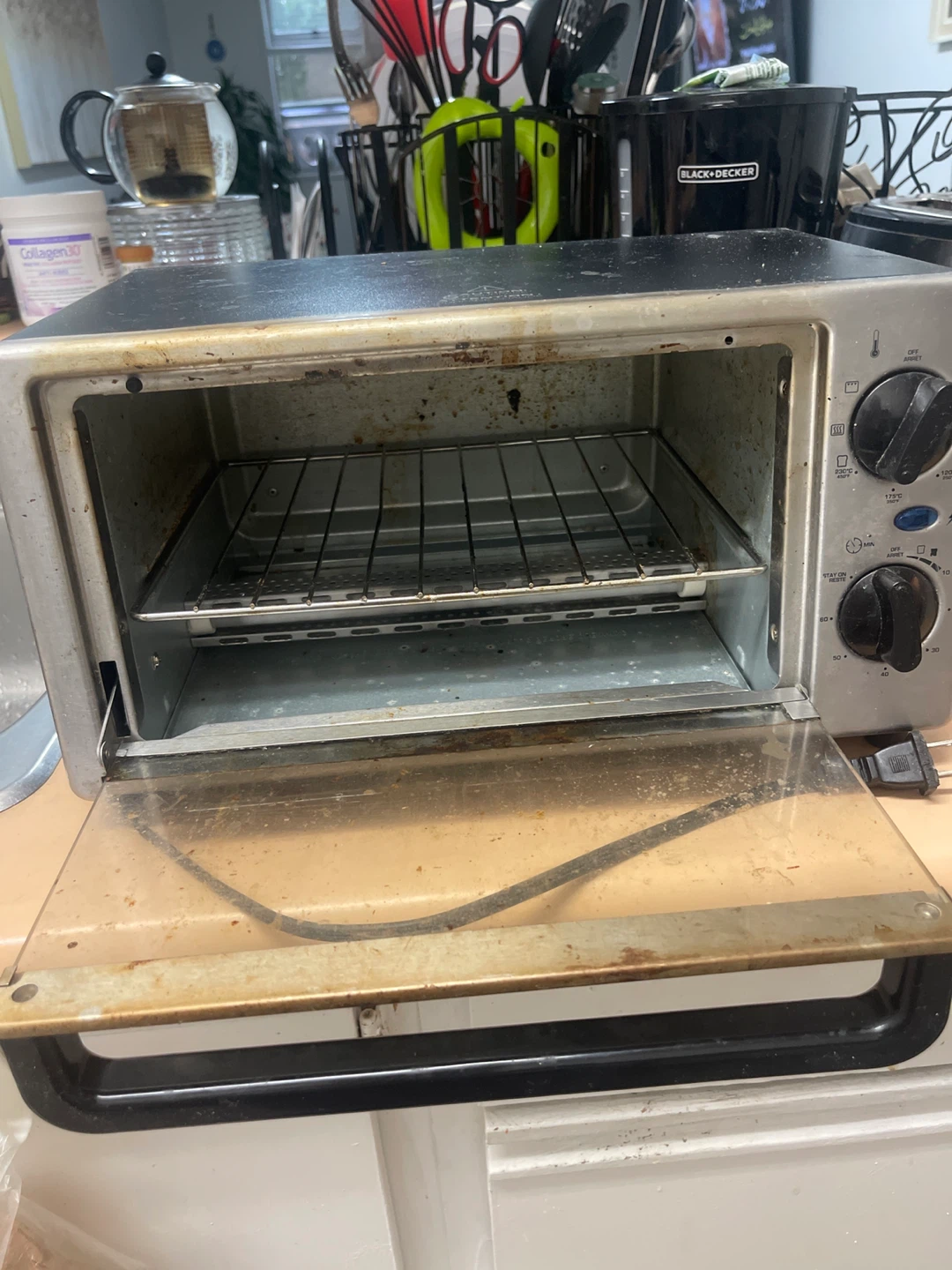 Black+Decker 4-Slice Toaster Oven - photo 2