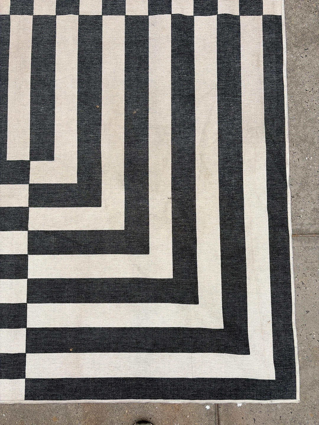 Ruggable Johnathan Adler : Op Art Charcoal Flatwoven Rug - photo 5
