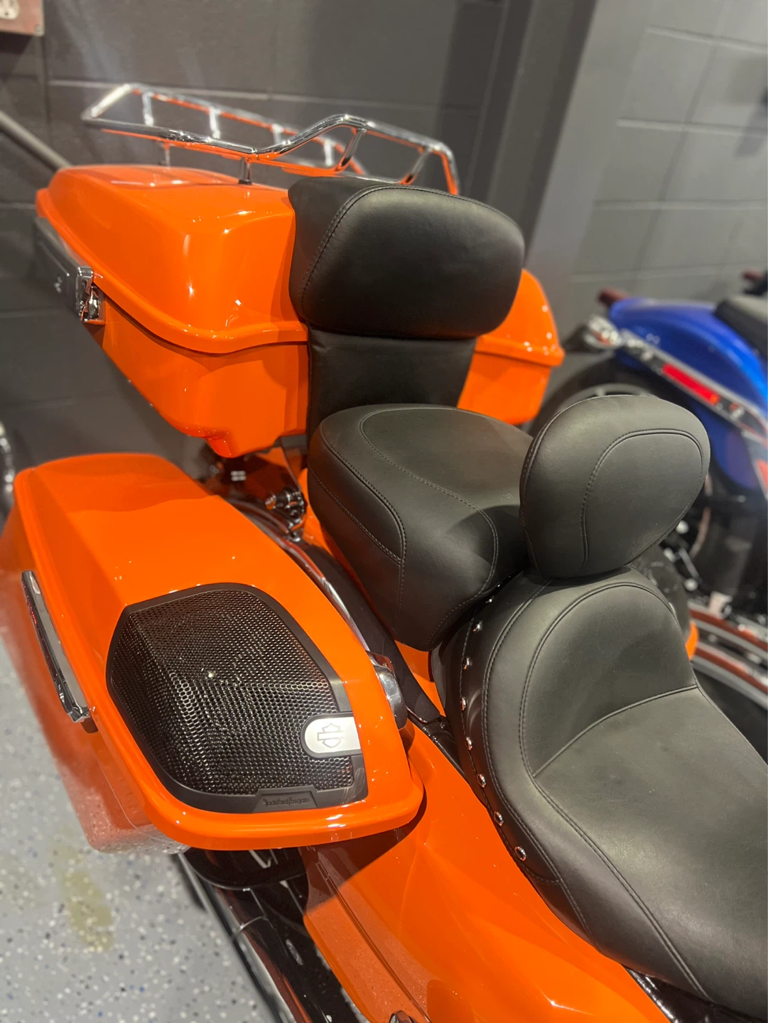 Harley-Davidson Orange Motorcycle - photo 5