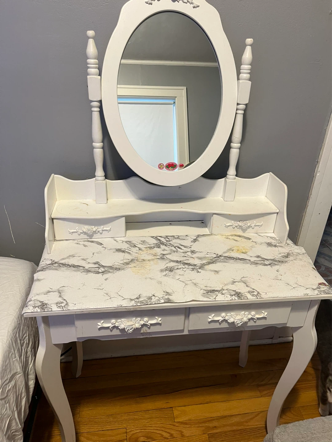 White Vanity Set with Oval Mirror - photo 3