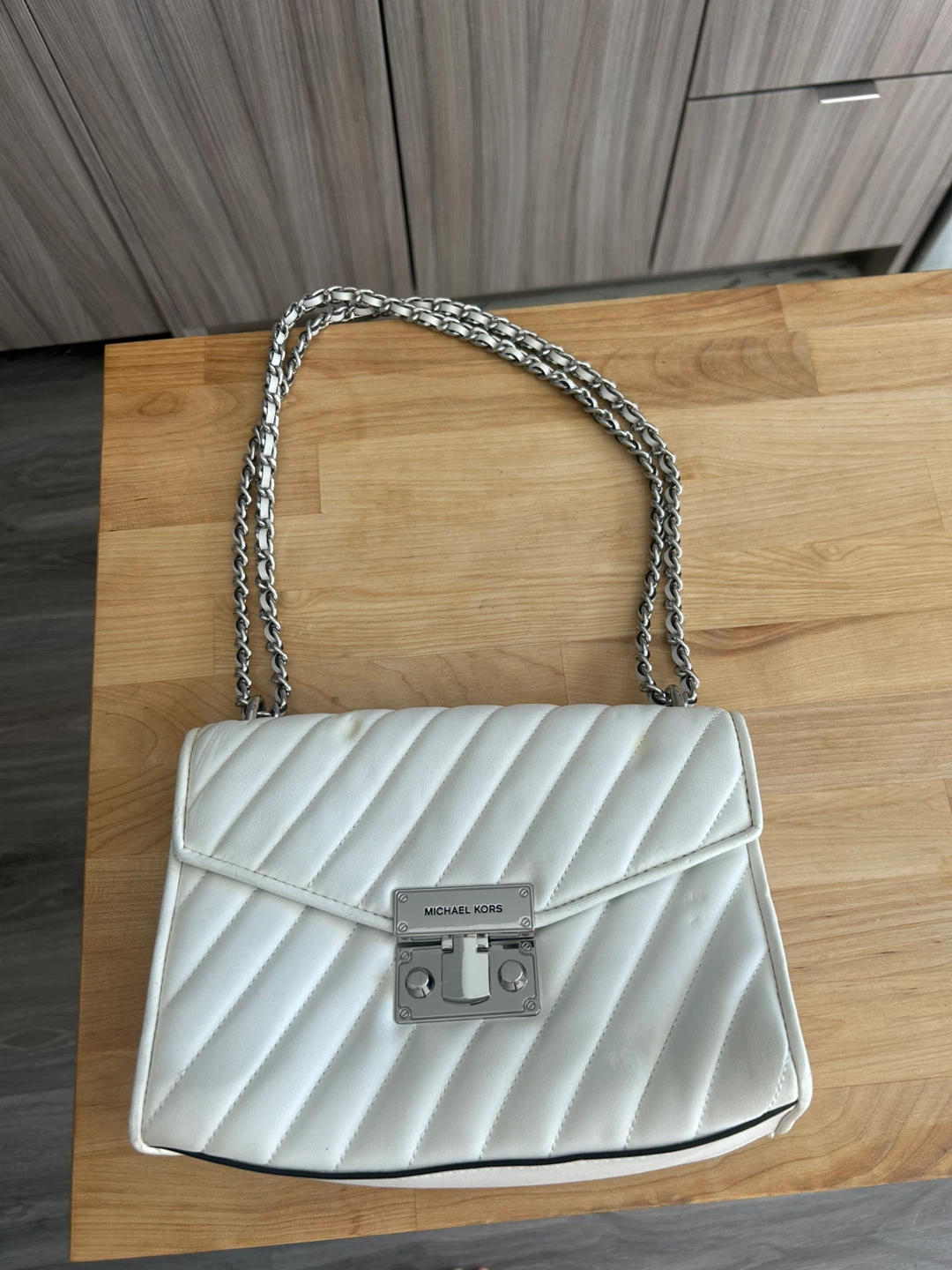 Michael Kors White Quilted Chain Shoulder Bag