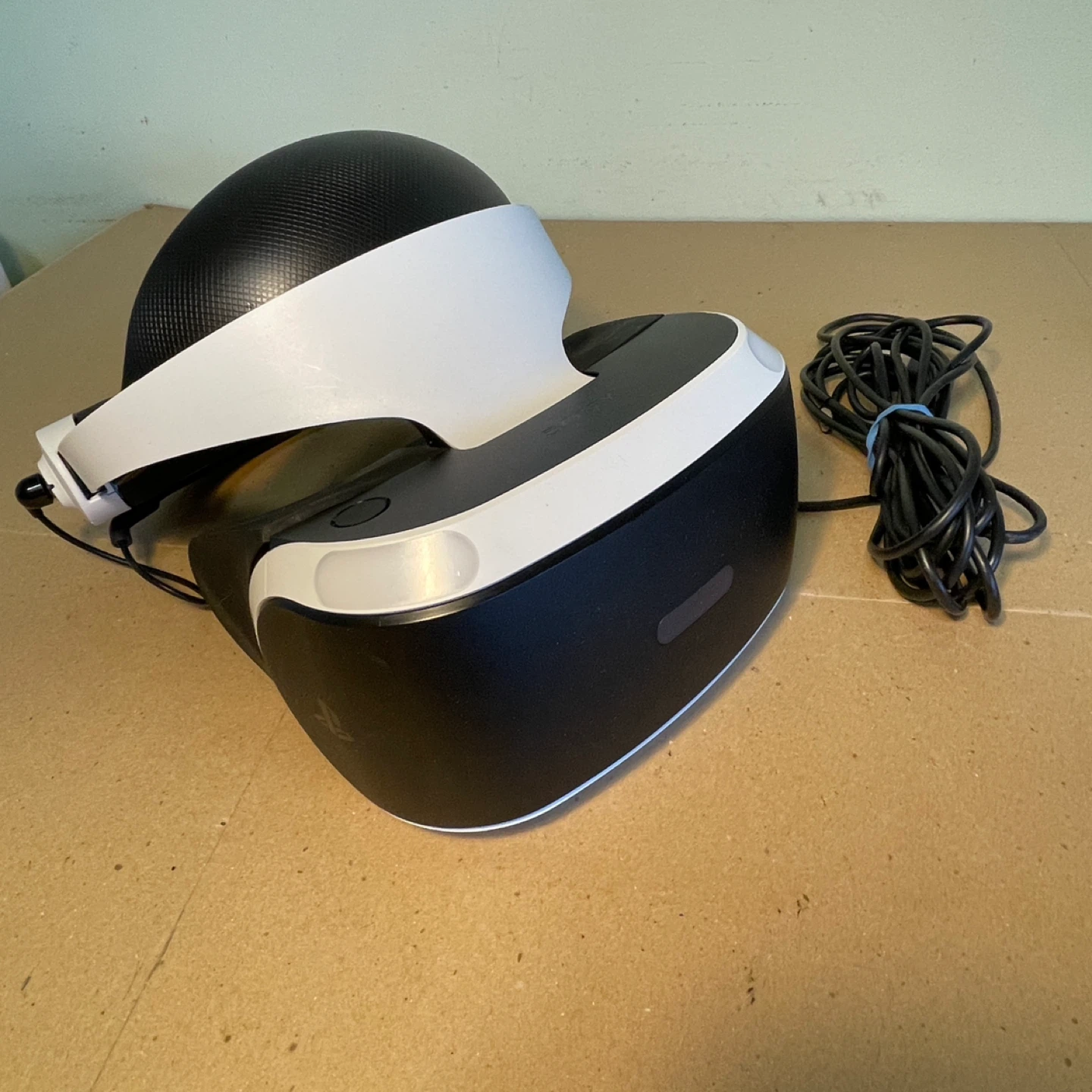PSVR 1 PlayStation VR Headset Bundle with Game - photo 2