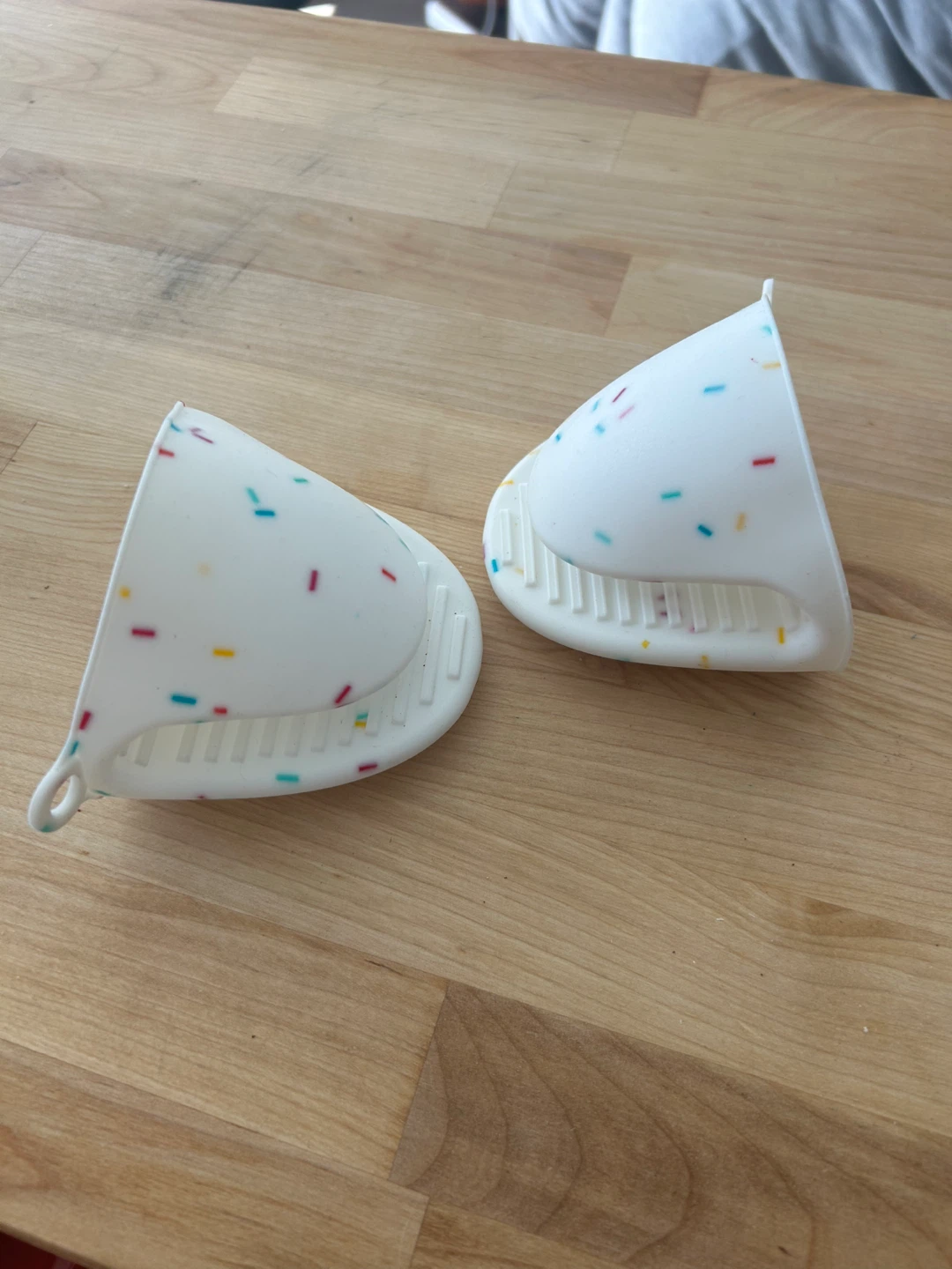 Silicone Oven Mitts - photo 2