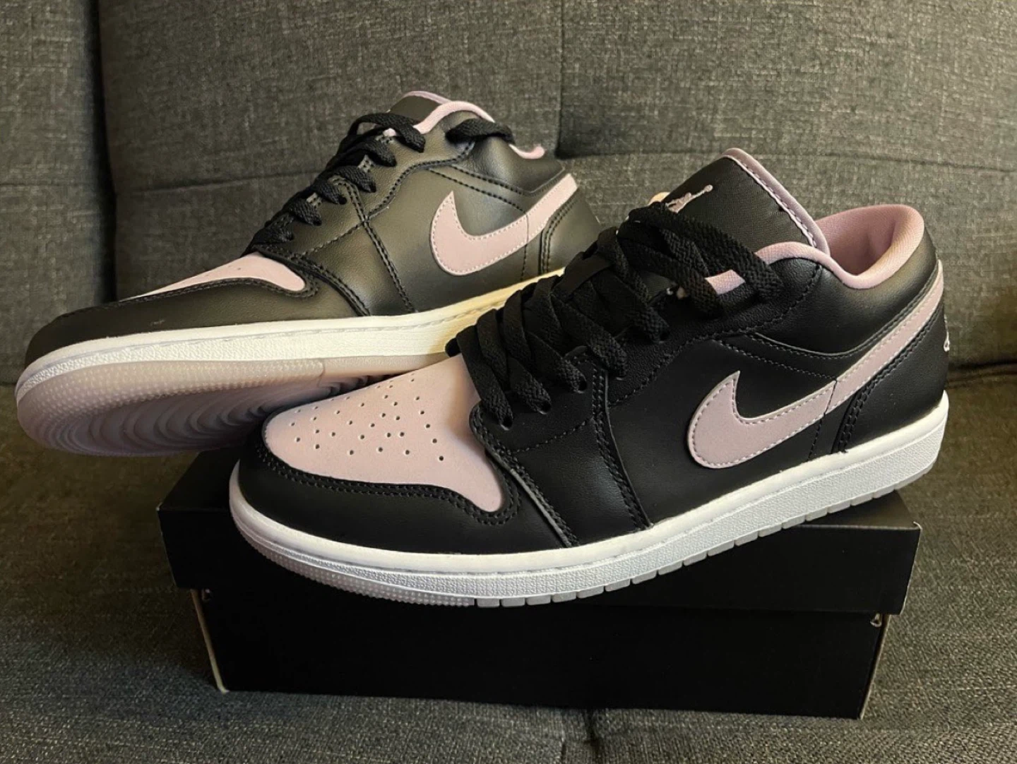 Air Jordan 1 Low SE “iced lilac” size 8.5 - photo 2