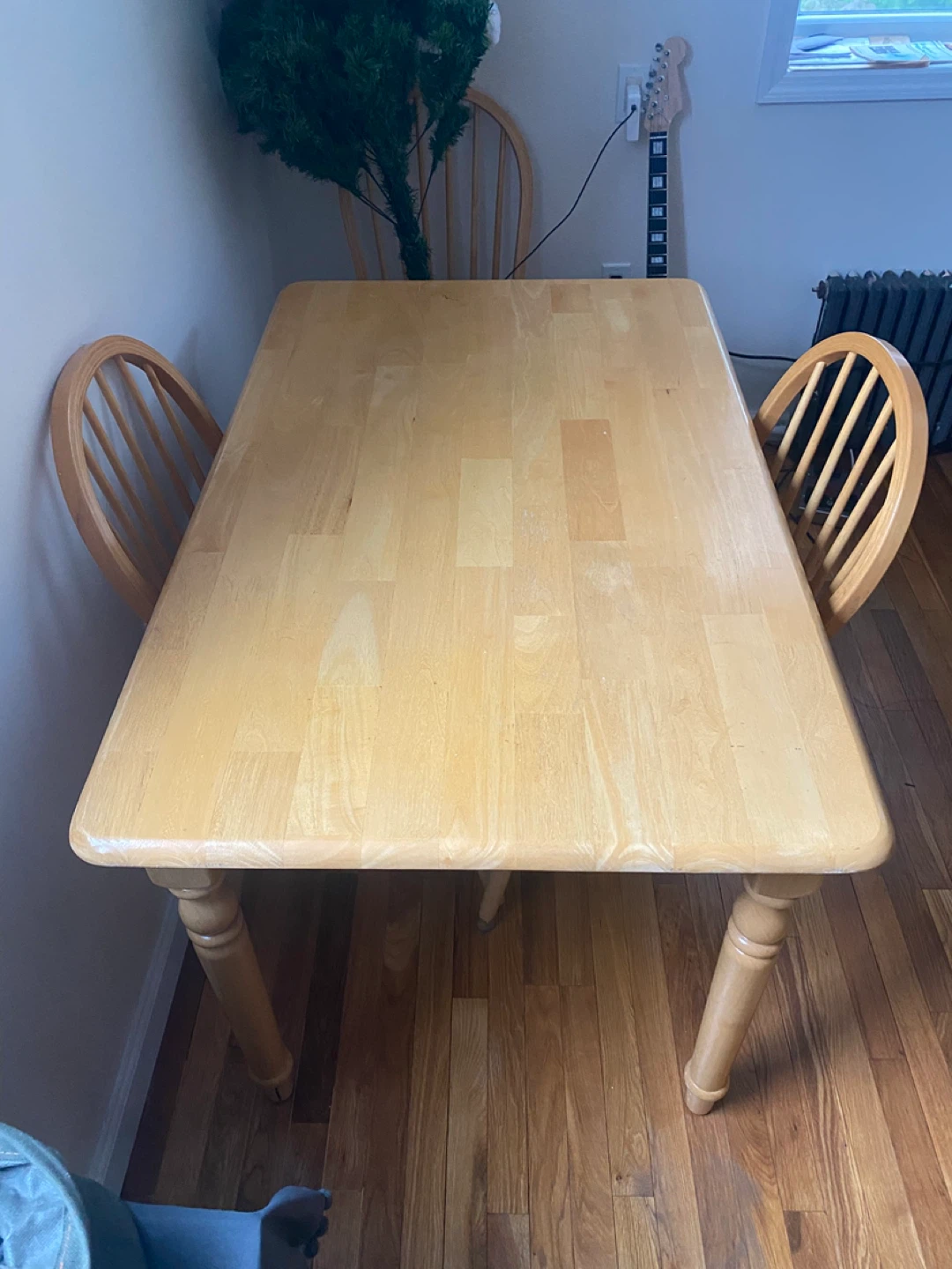 Light Wood Dining Table and 4 Chairs Set - photo 2