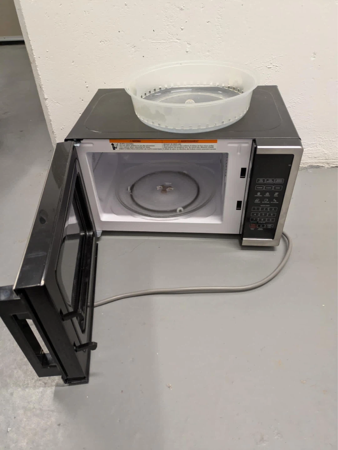 Microwave Oven with Steamer Bowl - photo 2
