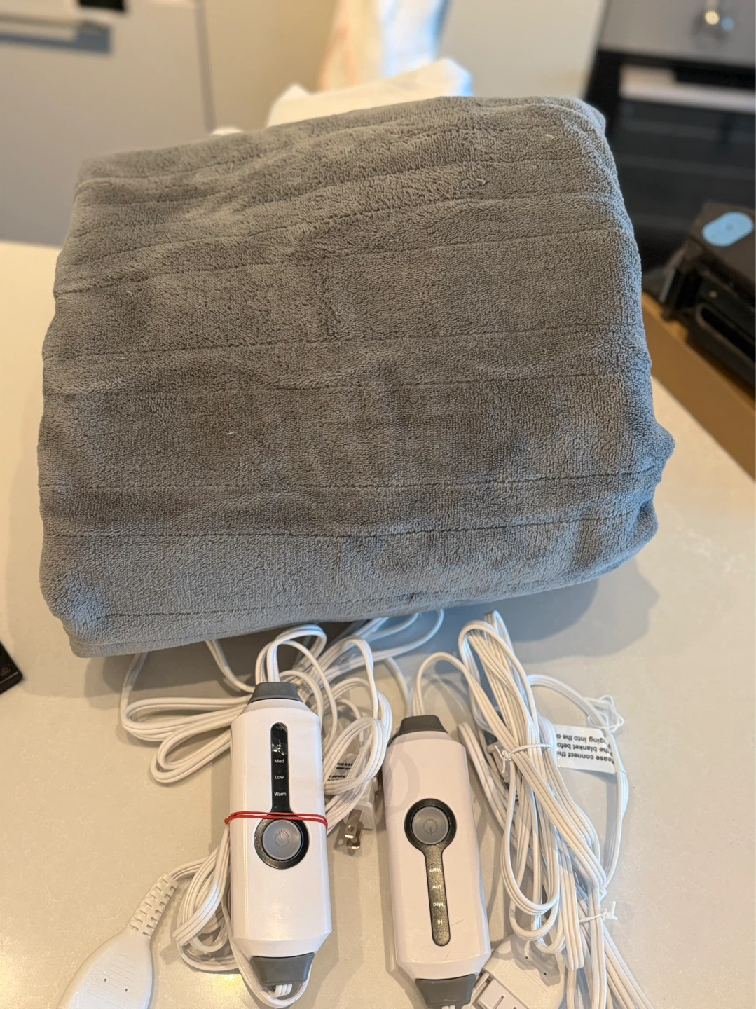 Heat Mattress Pad with Dual Controllers - photo 2