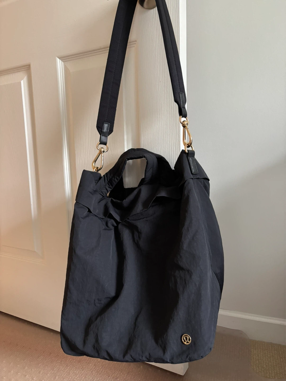 Lululemon on my level tote bag 19L