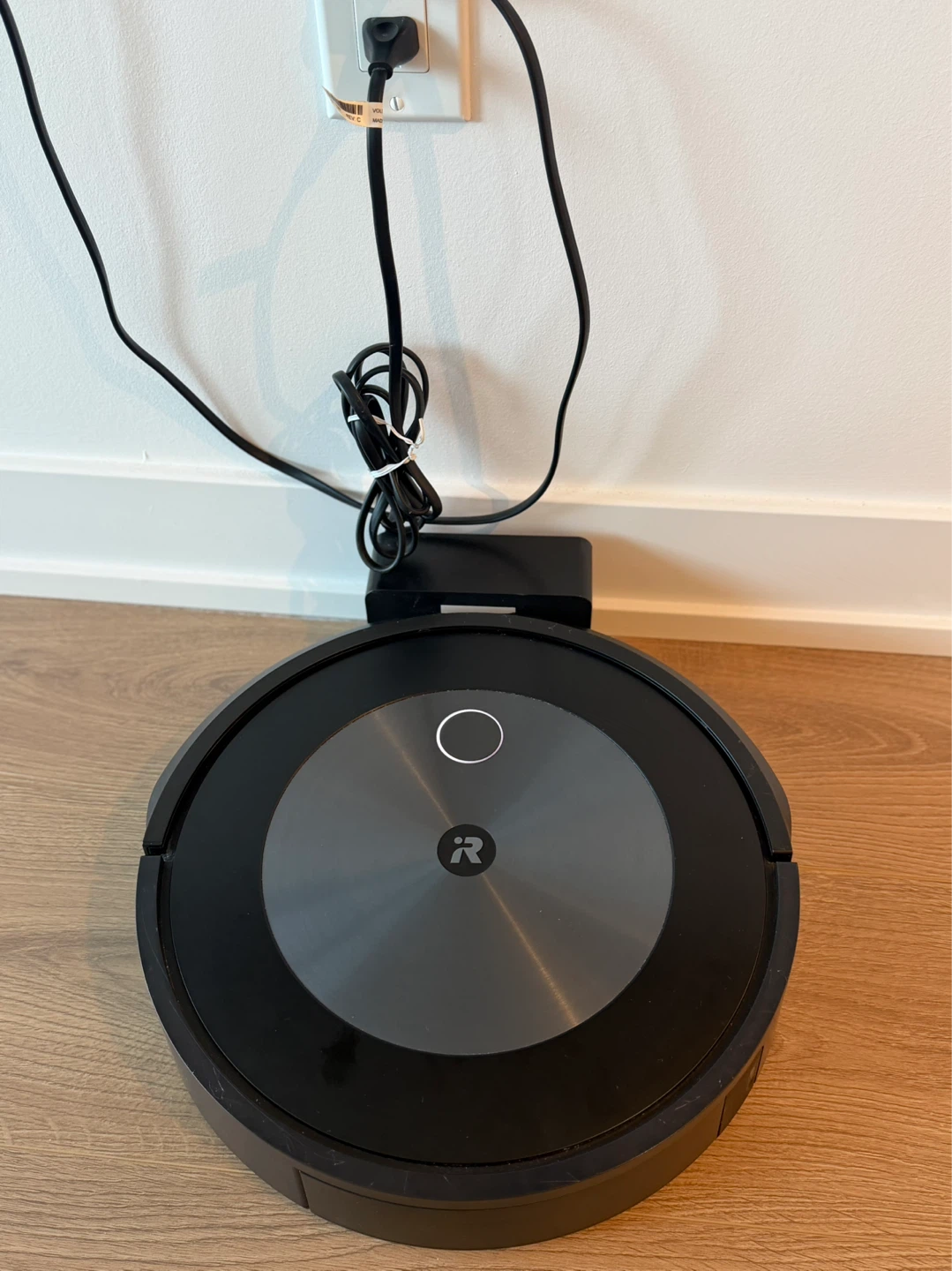 iRobot Roomba Black Robot Vacuum Cleaner
