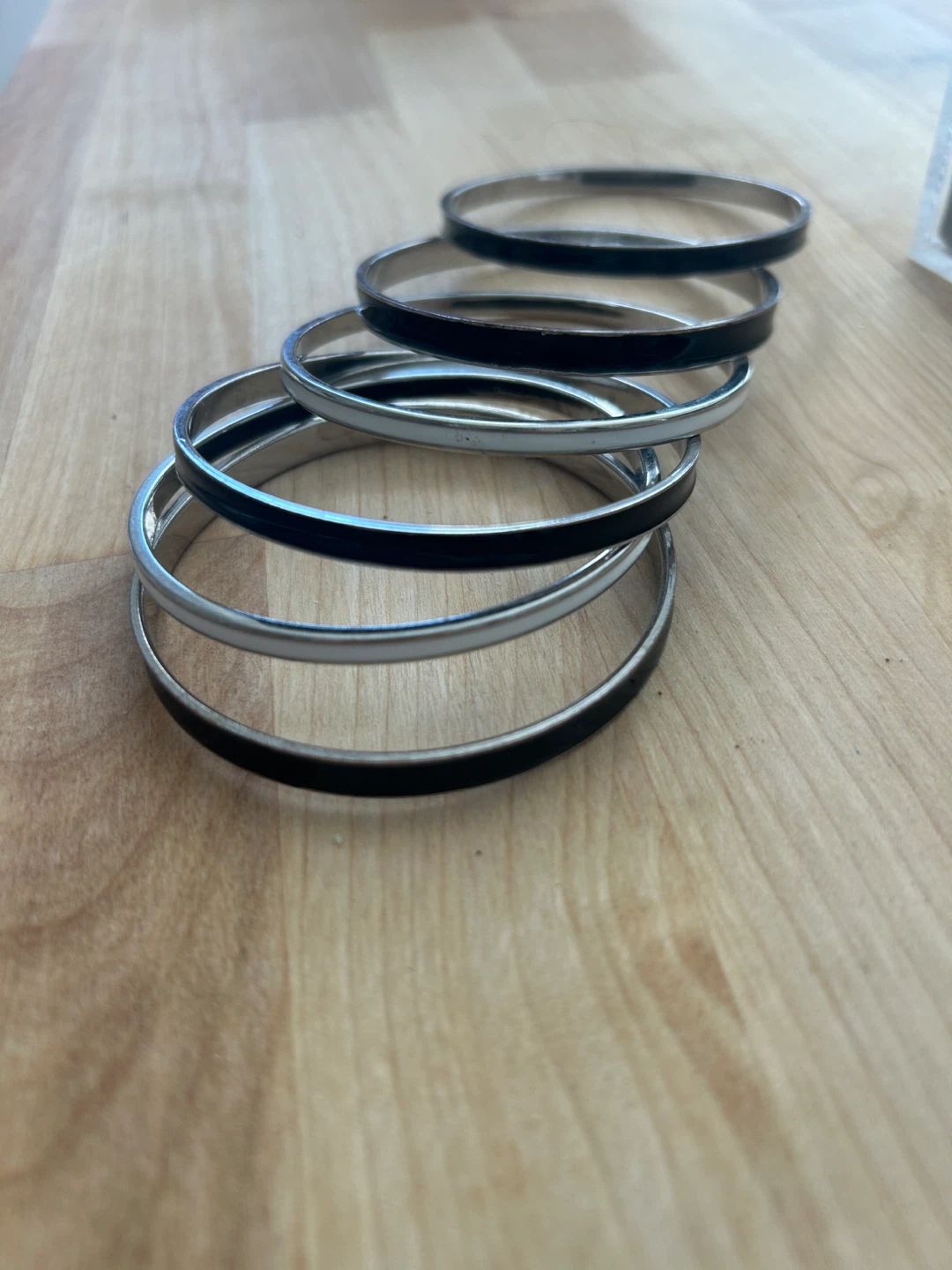 Set of 6 Silver and Black Bangle Bracelets - photo 2