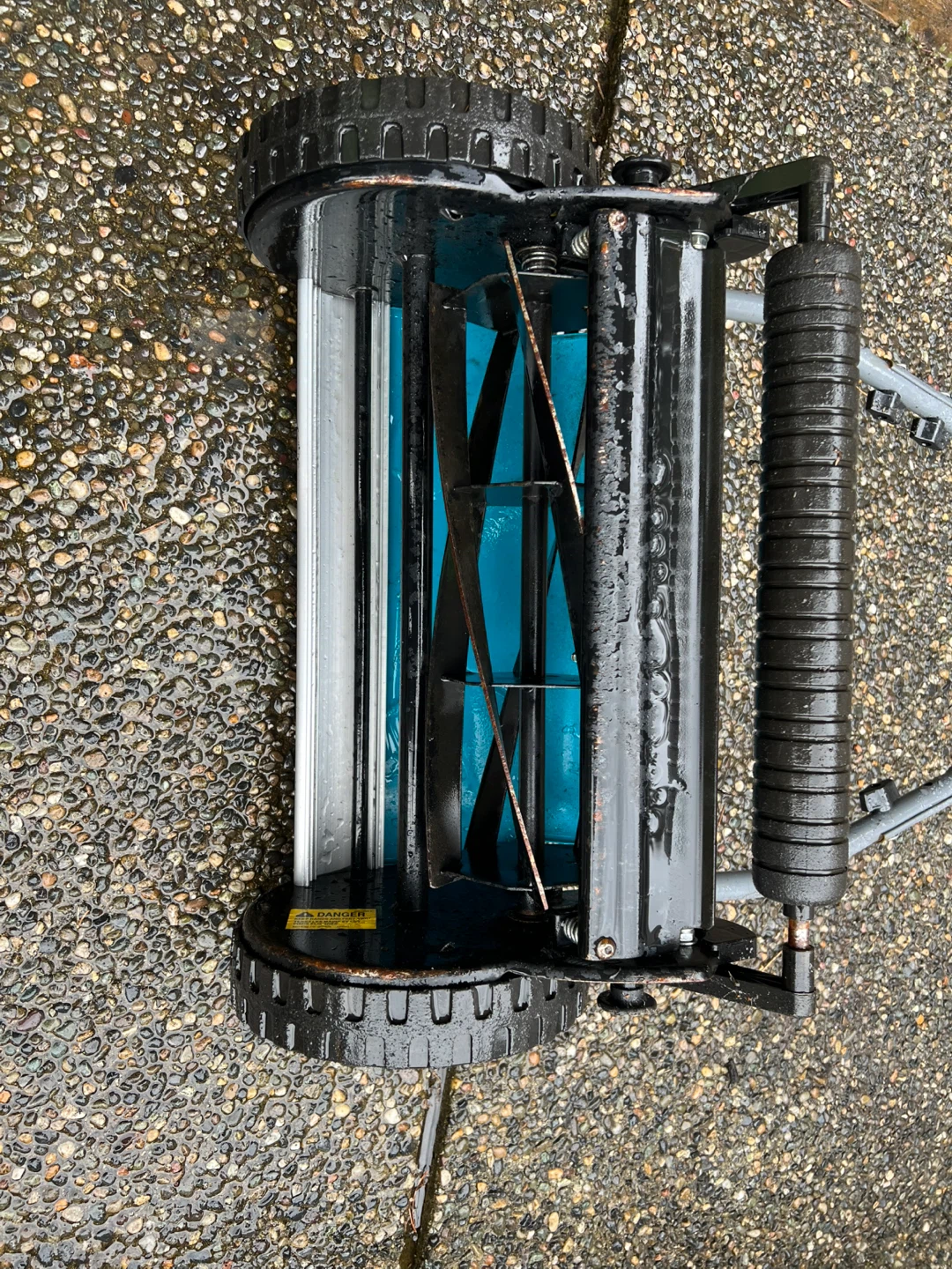 Yardistry Push Reel Lawn Mower - photo 2