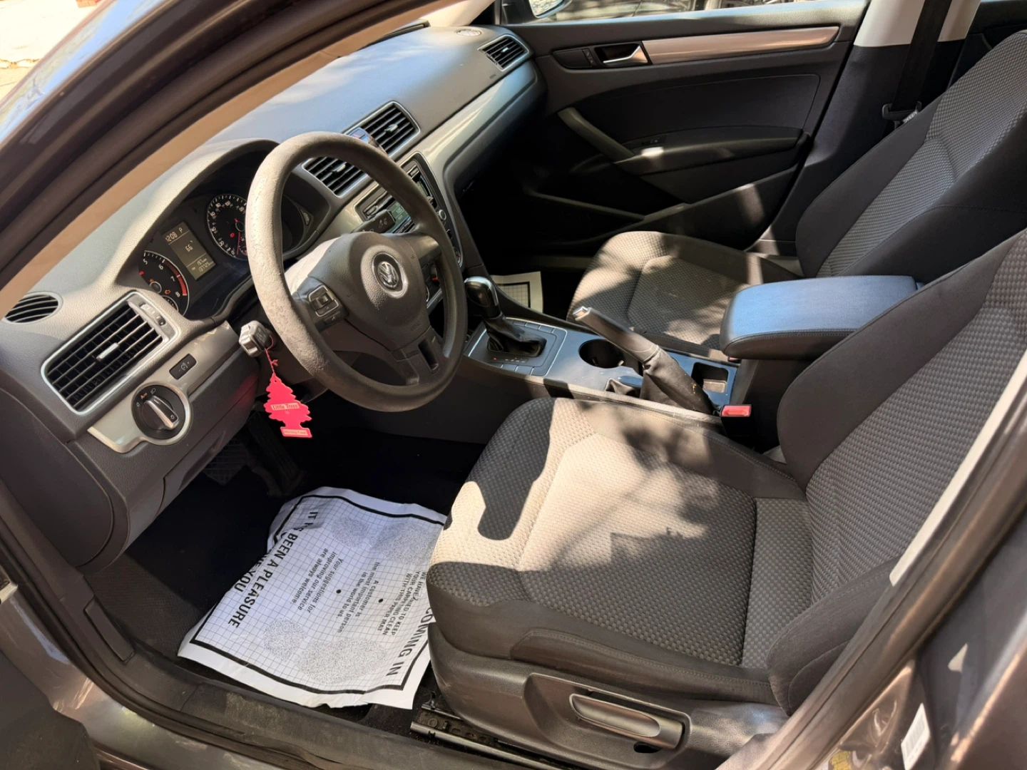 Gray Volkswagen Passat S - photo 5