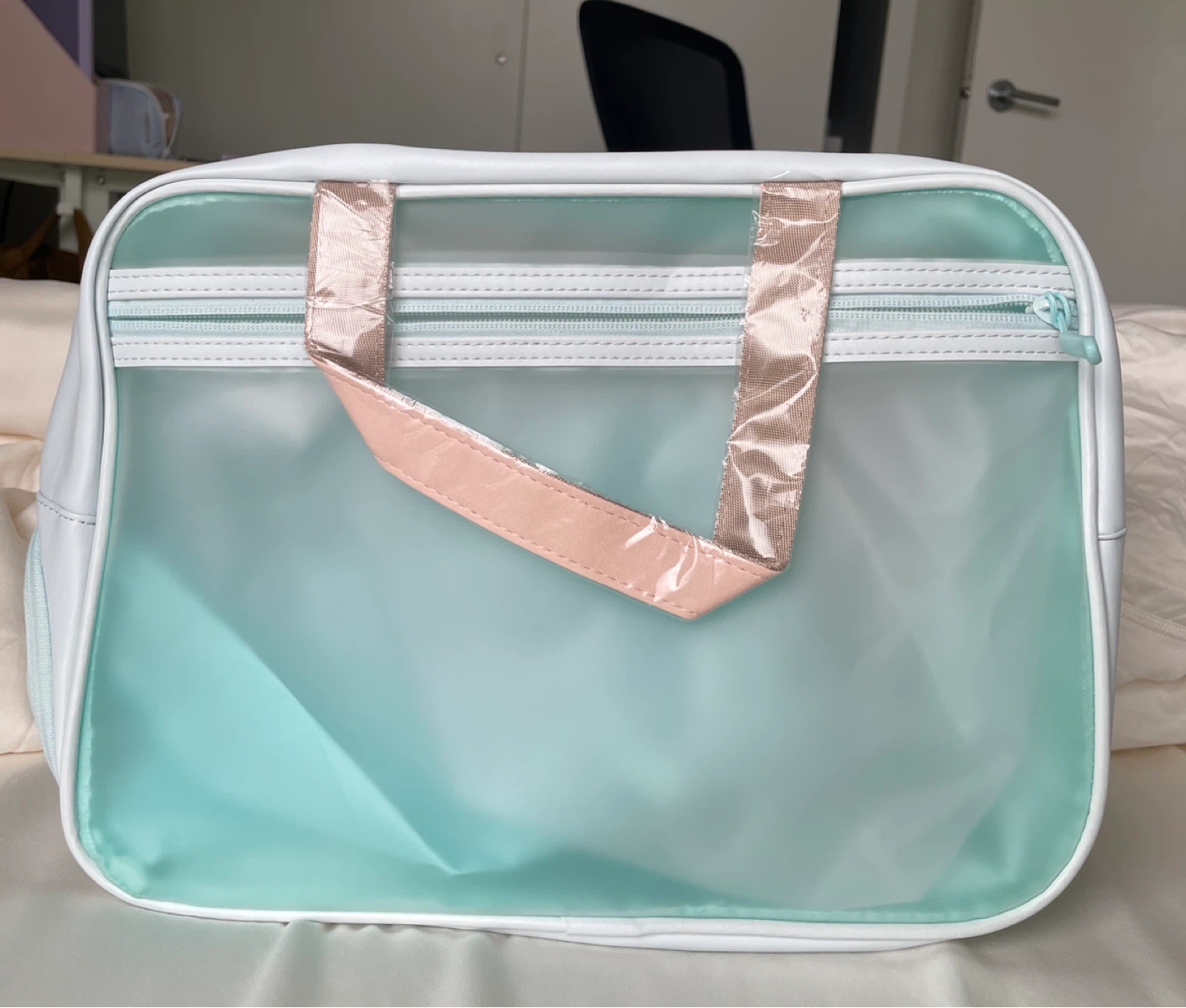 Clear Travel Toiletry Bag with shoes container - photo 2