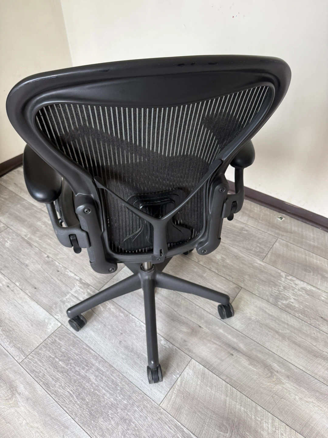 Herman Miller Aeron Chair - Size B - photo 4