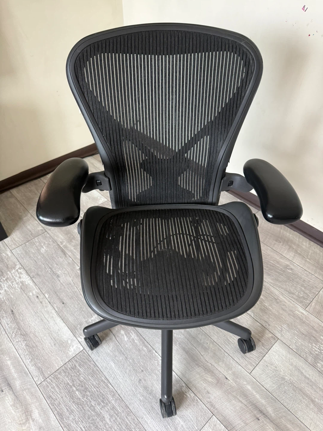 Herman Miller Aeron Chair - Size B - photo 2