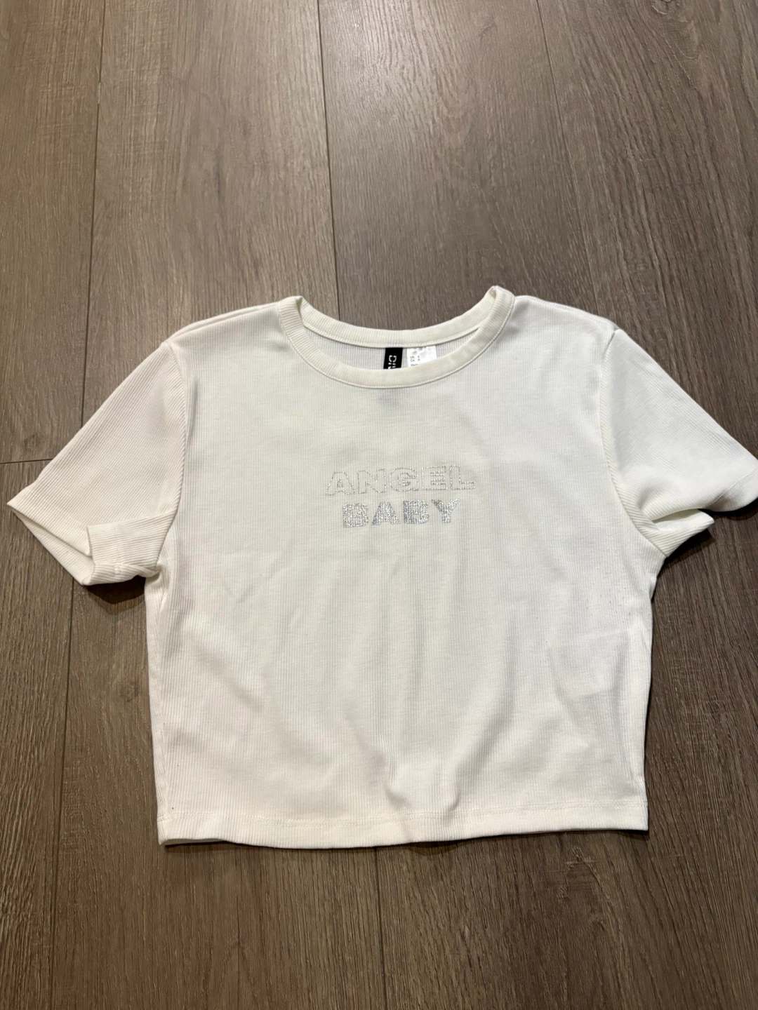 H&M Divided "Angel Baby" Cropped T-Shirt - White, Size S