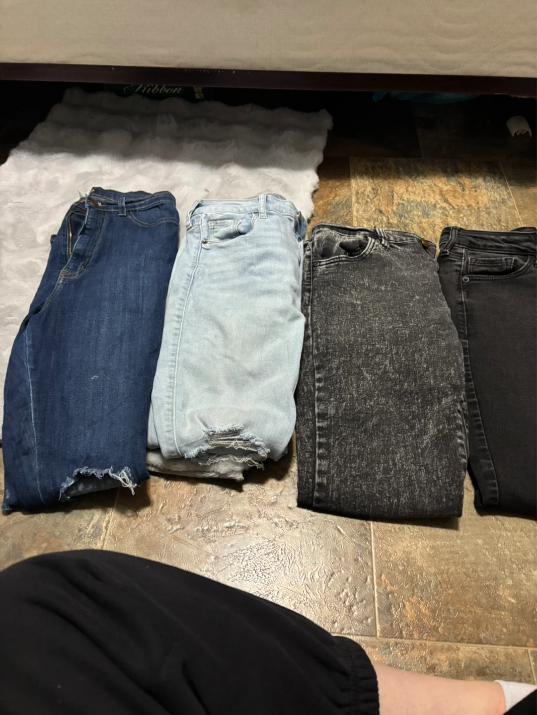 Bundle of 5 pairs of women's jeans - photo 2