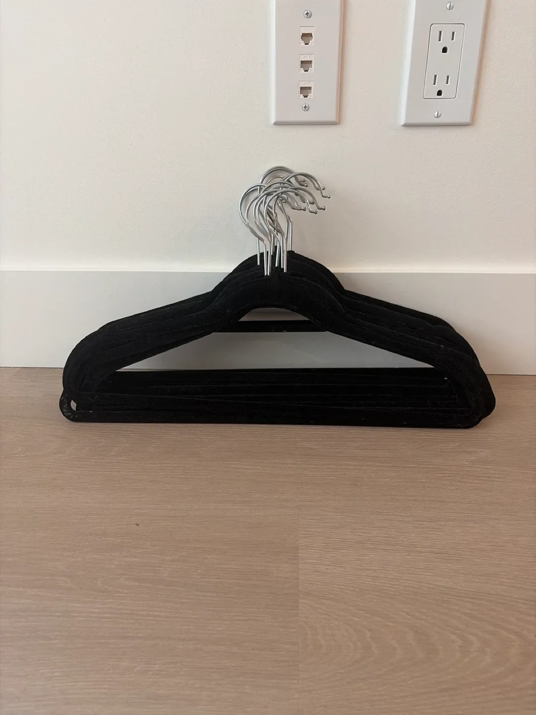 Black Velvet Hangers - Set of 12 - photo 3
