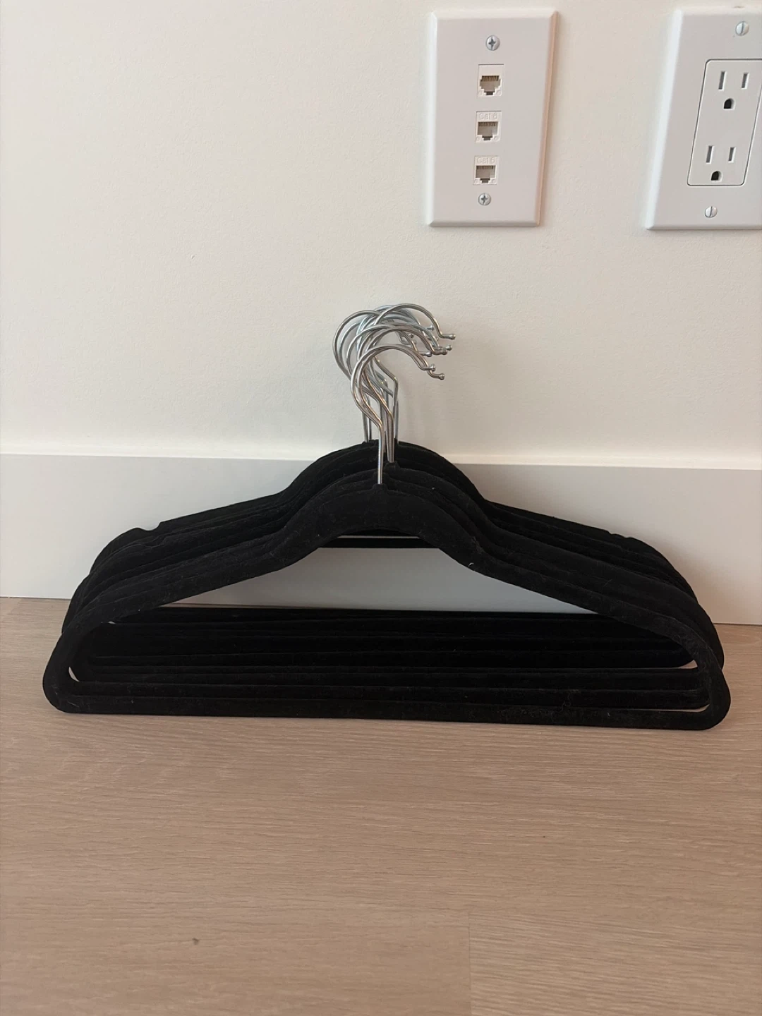 Black Velvet Hangers - Set of 12 - photo 4