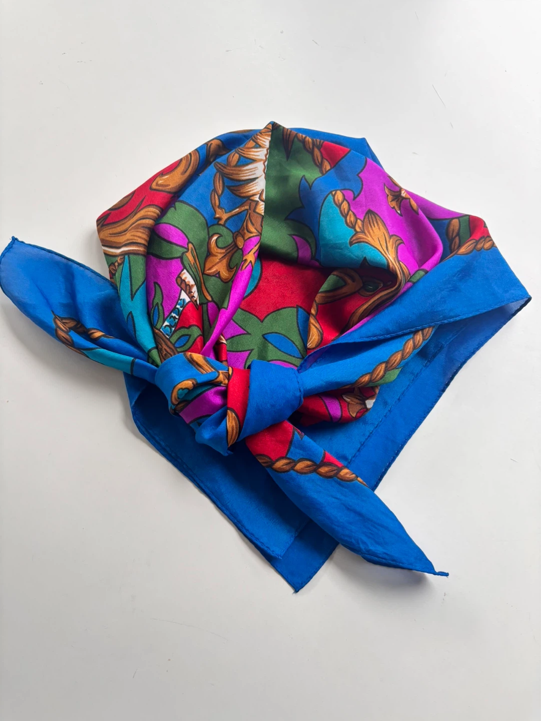 KUNWAY Vibrant Silk Scarf