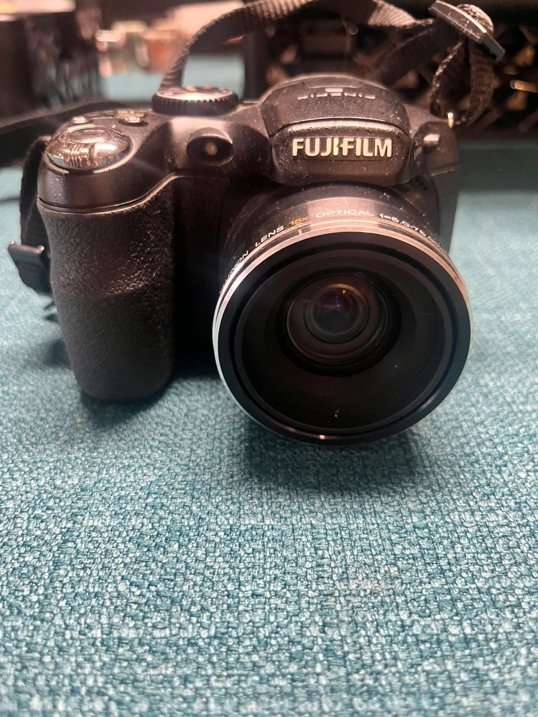 Fujifilm FinePix S1600 Digital Camera
