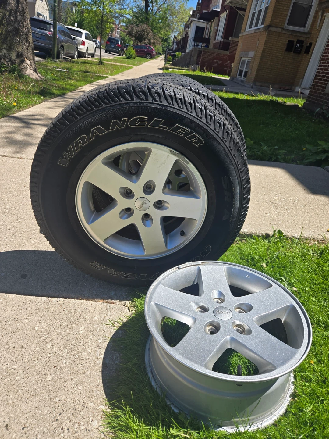 4 Goodyear Wrangler Tires with Jeep Wheels - photo 4