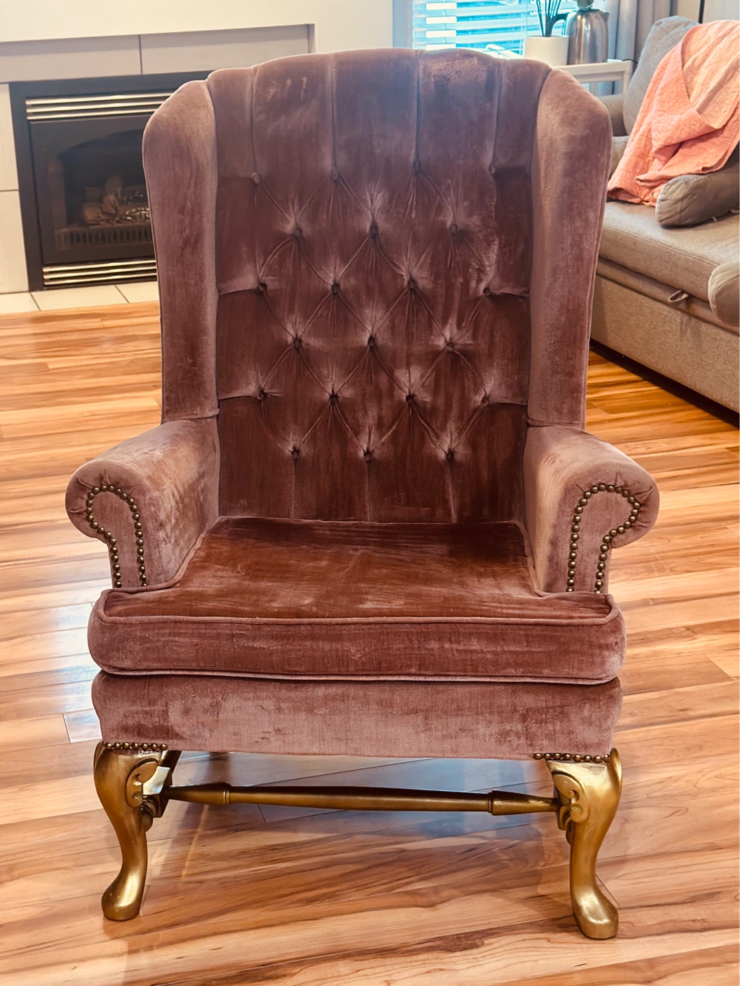Velvet Wingback Accent Chair with Tufted Back - photo 2