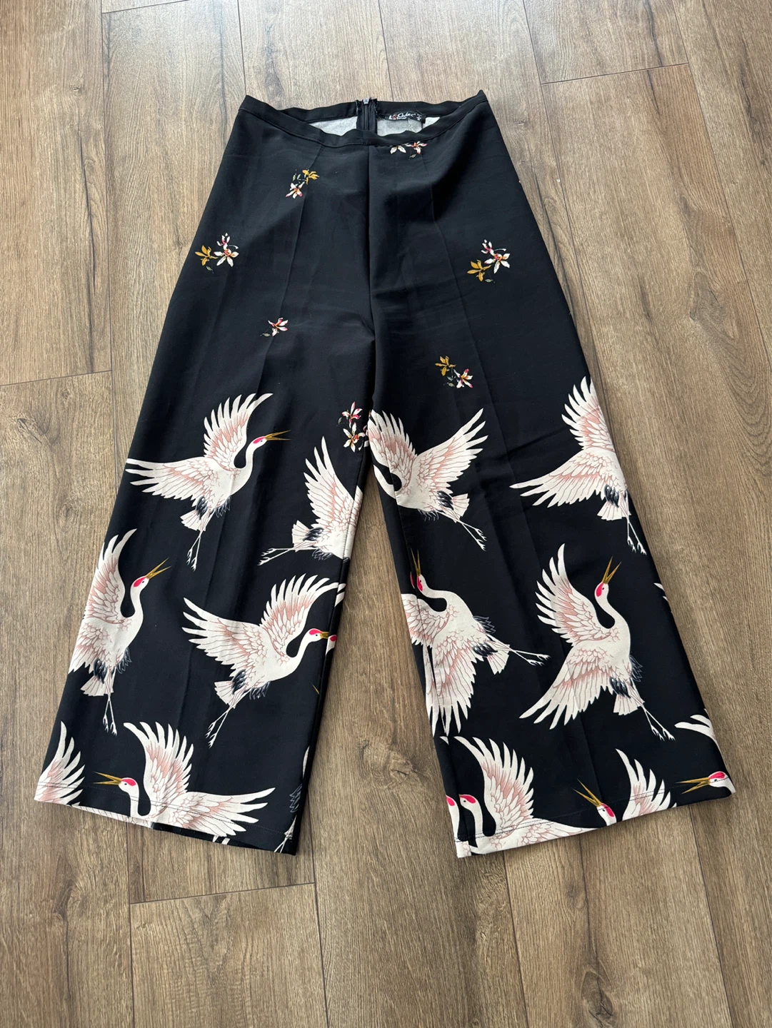 Black wide-leg pants with  print - photo 3