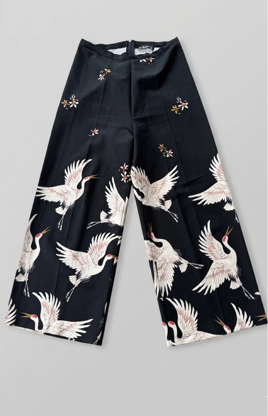 Black wide-leg pants with  print - photo 2
