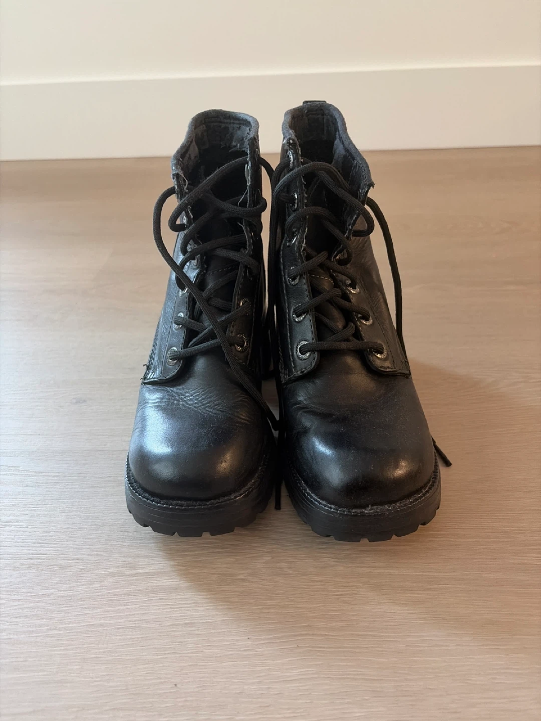 Skechers Black Leather Lace-Up Chunky Heel Boots - Size 6 US - photo 4