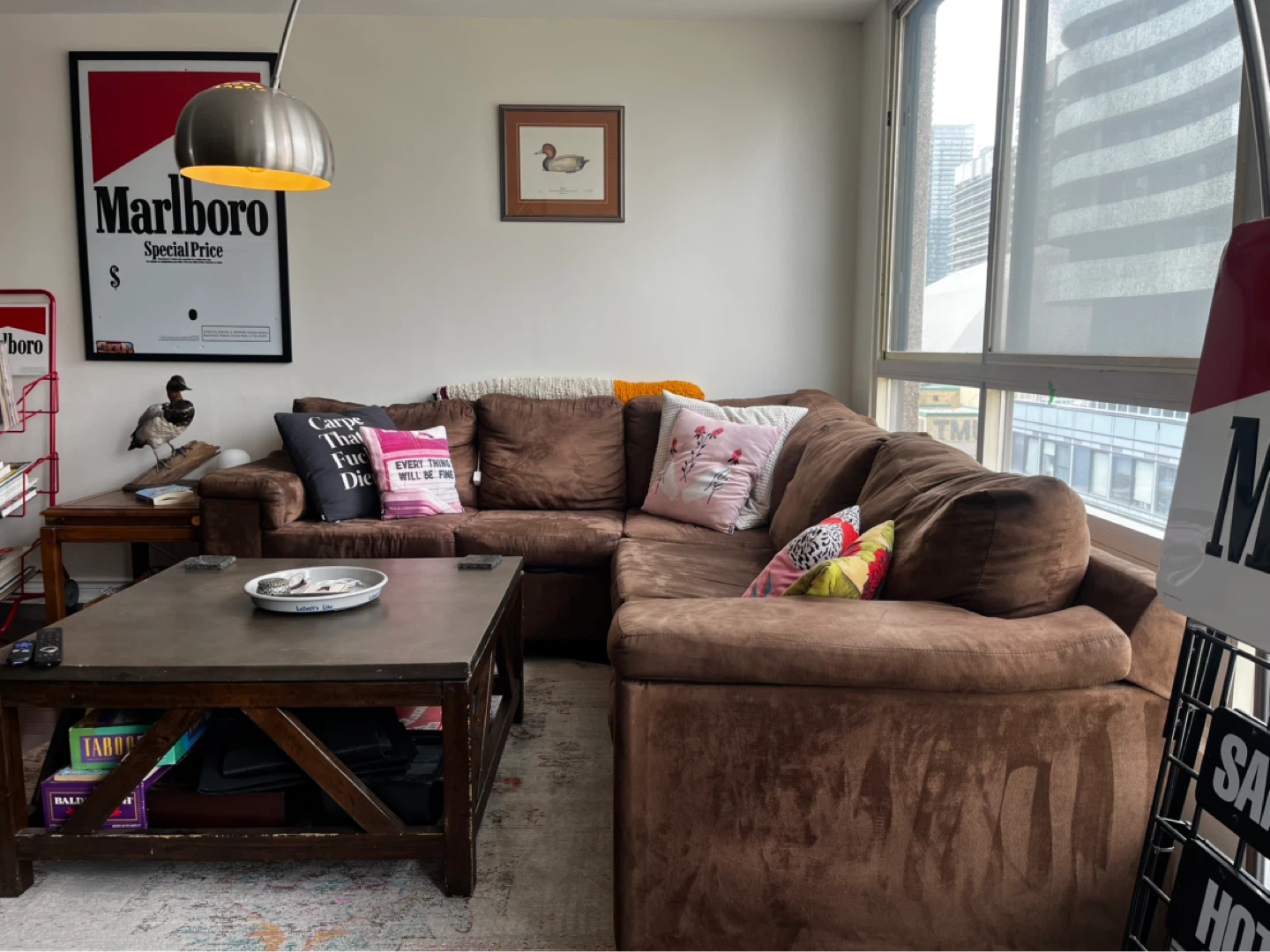 Brown sectional w pullout bed