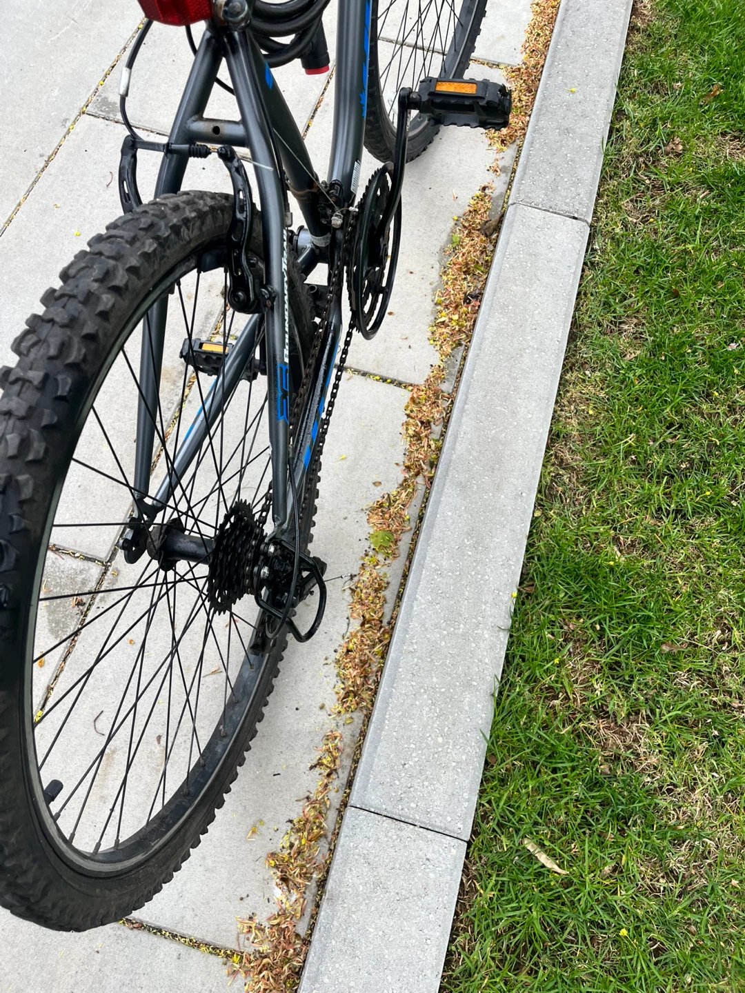 Schwinn Boundary Trail Mountain Bike - photo 4