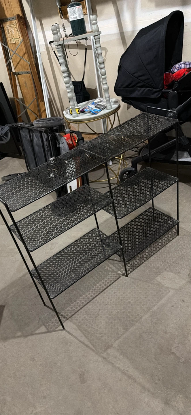 Black Metal 3-Tier Shelf Unit