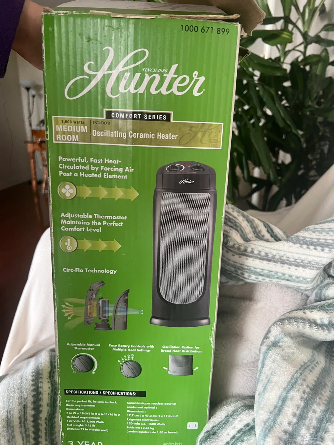 Hunter Comfort Series Oscillating Ceramic Heater