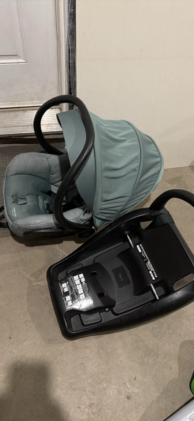Maxi-Cosi Infant Car Seat with Base - photo 2