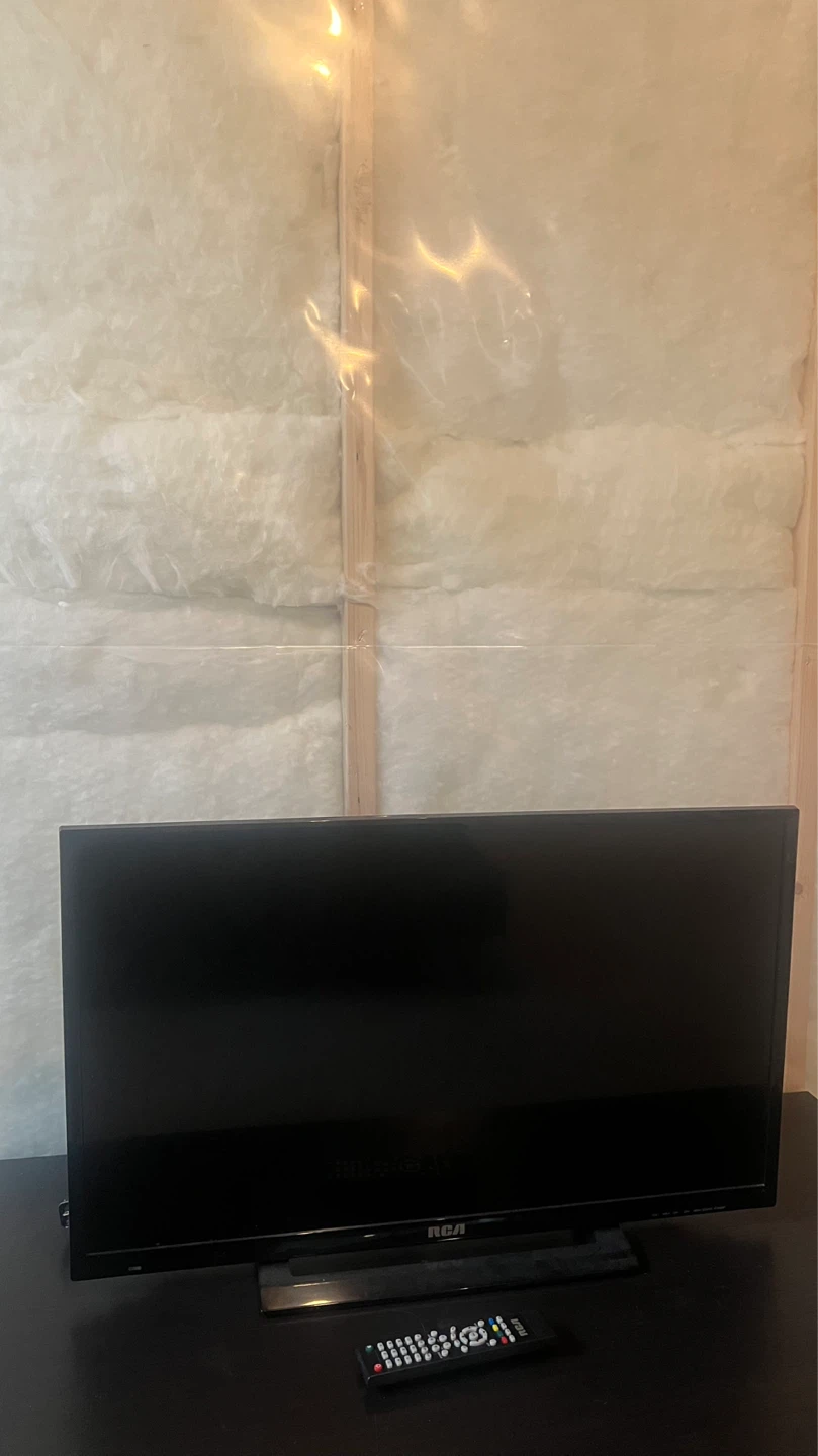 RCA Flat Screen TV with Remote