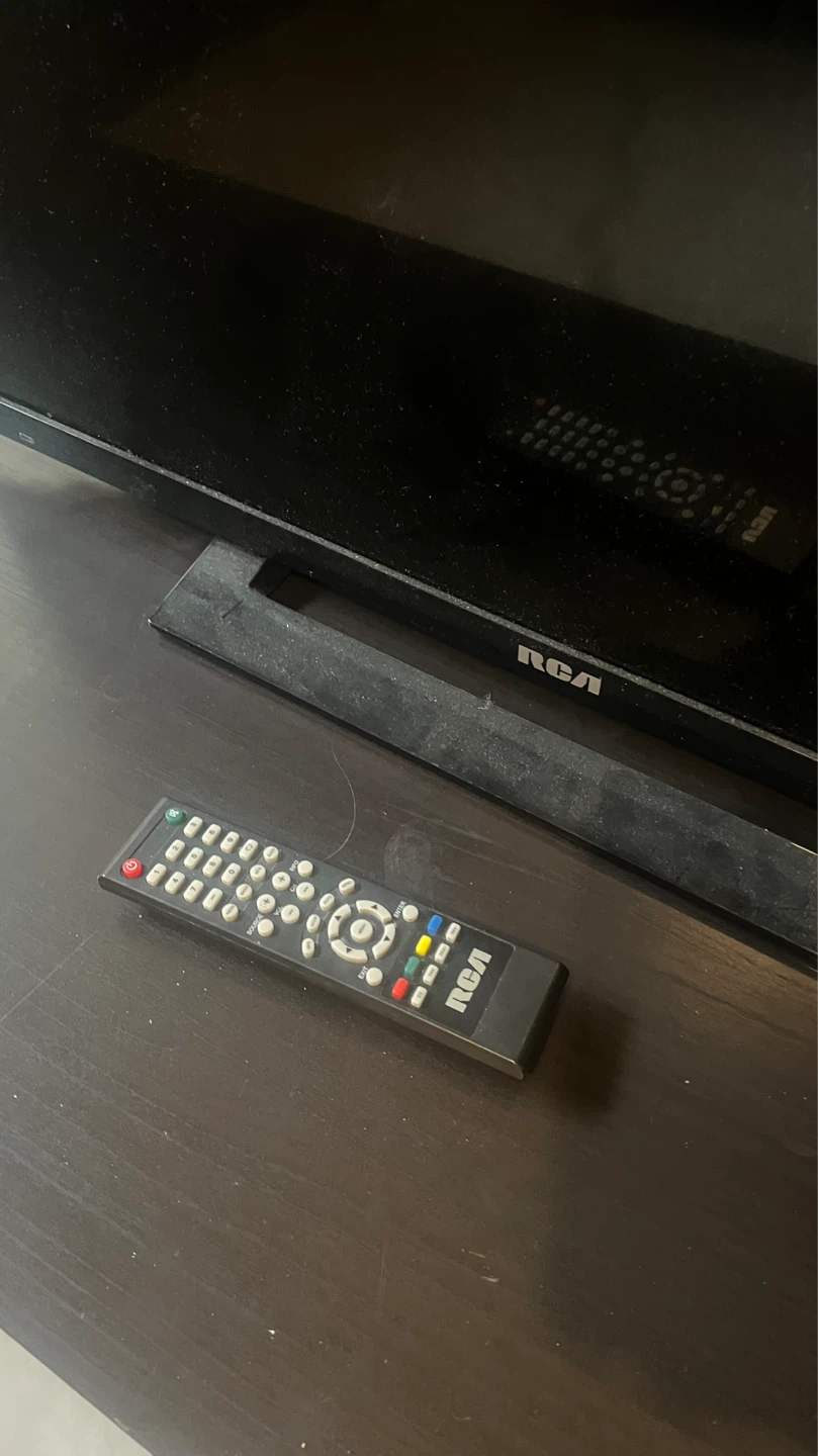 RCA Flat Screen TV with Remote - photo 3