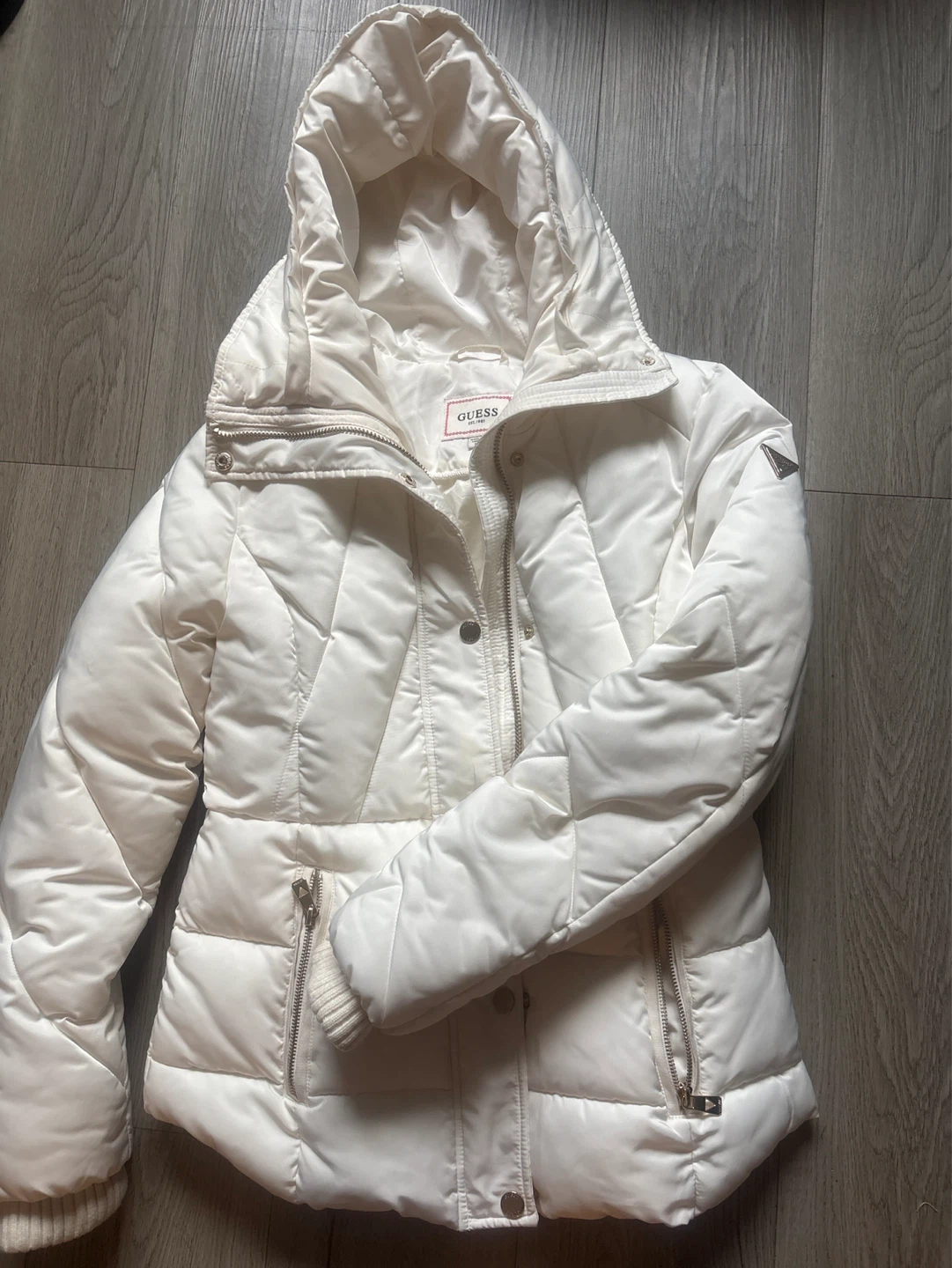 Women’s coats and cloths