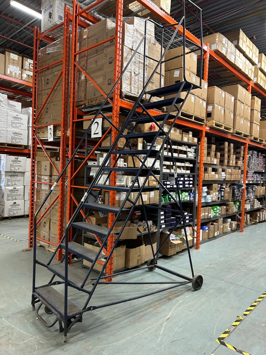 warehouse racking and Rolling Ladder - photo 3