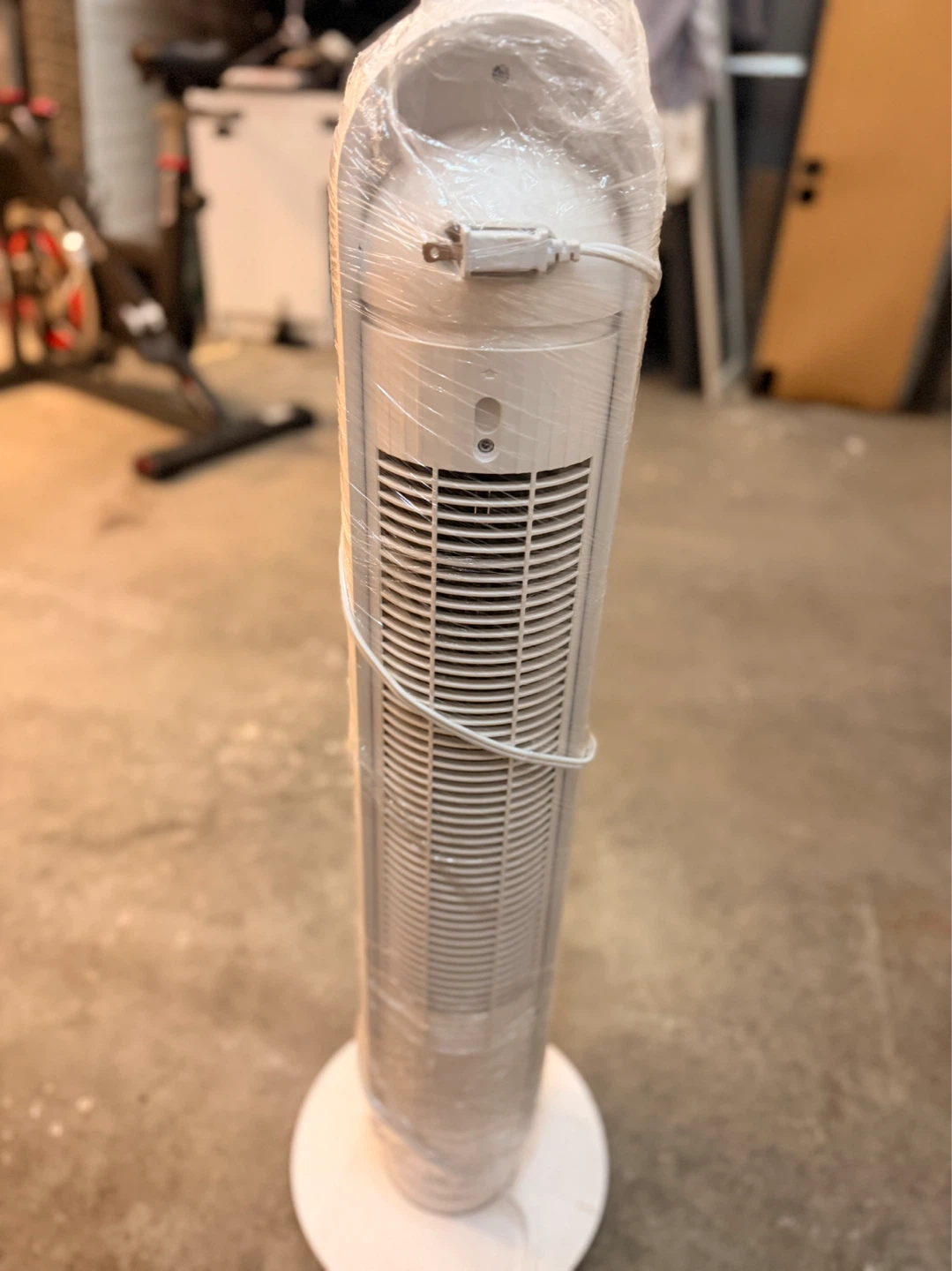 White Tower Fan - photo 3